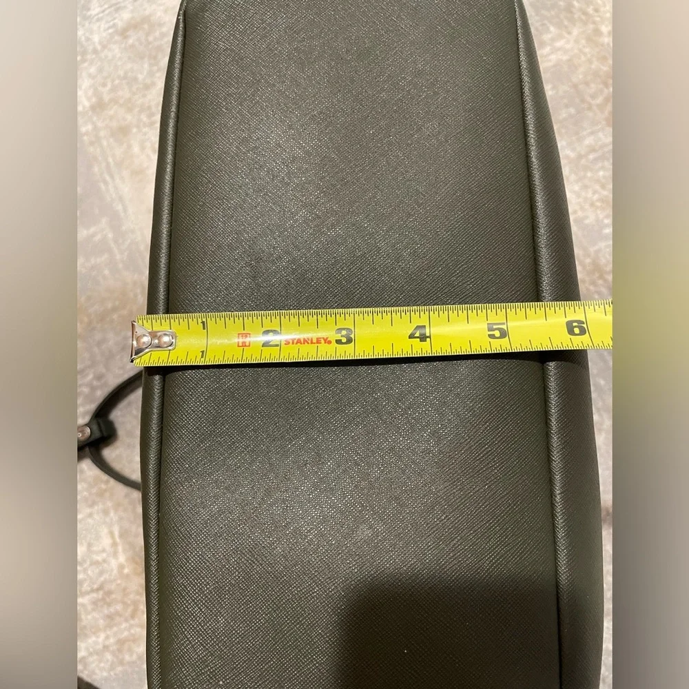 Lululemon All Day Tote Olive Green Shoulder Bag - Picture 12 of 13